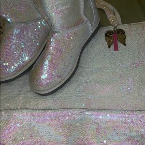 Boots and matching VS tote bag